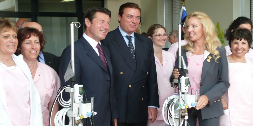 LL.AA_.RR_.-i-Duchi-di-Castro-con-lOn.-Christian-Estrosi-Sindaco-di-Nizza-e-Presidente-de3llOspedale